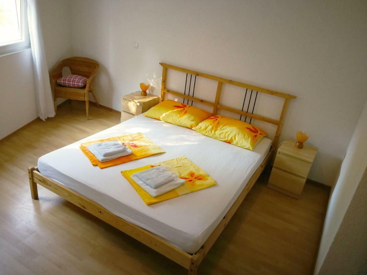 Family Friendly Apartments Island Rab 캄포르 외부 사진